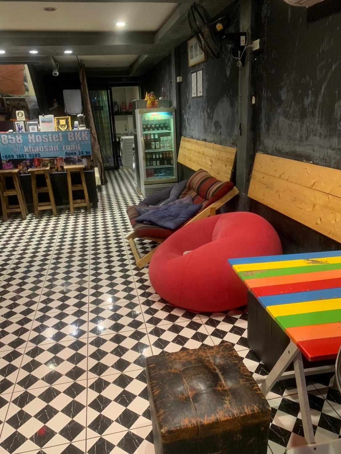 בנגקוק 858Hostel Bkk In Khaosan Road מראה חיצוני תמונה